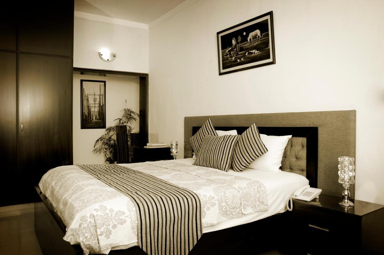 Royal Elegance Hotel Lahore Eksteriør billede