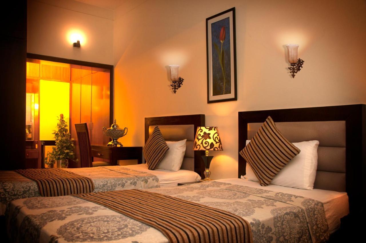 Royal Elegance Hotel Lahore Eksteriør billede
