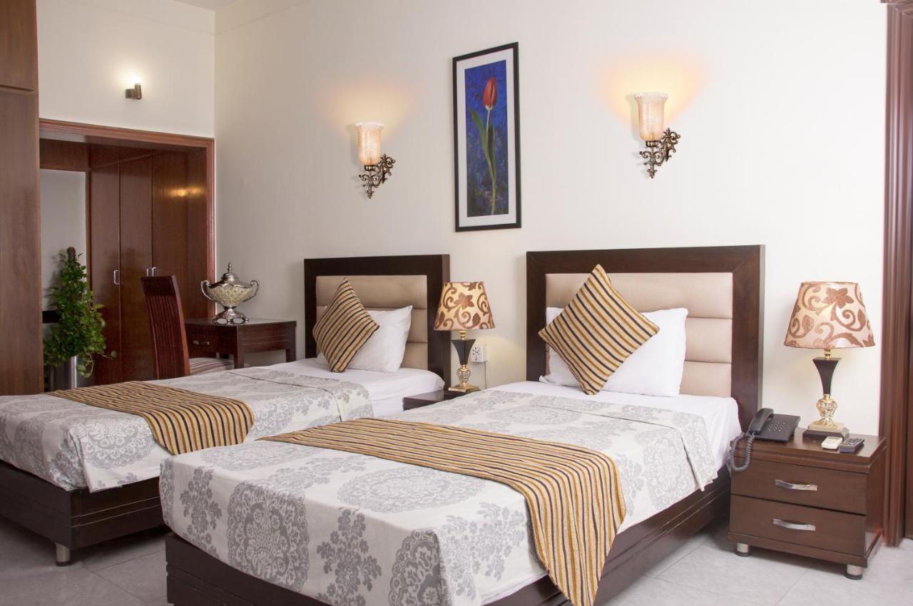 Royal Elegance Hotel Lahore Eksteriør billede