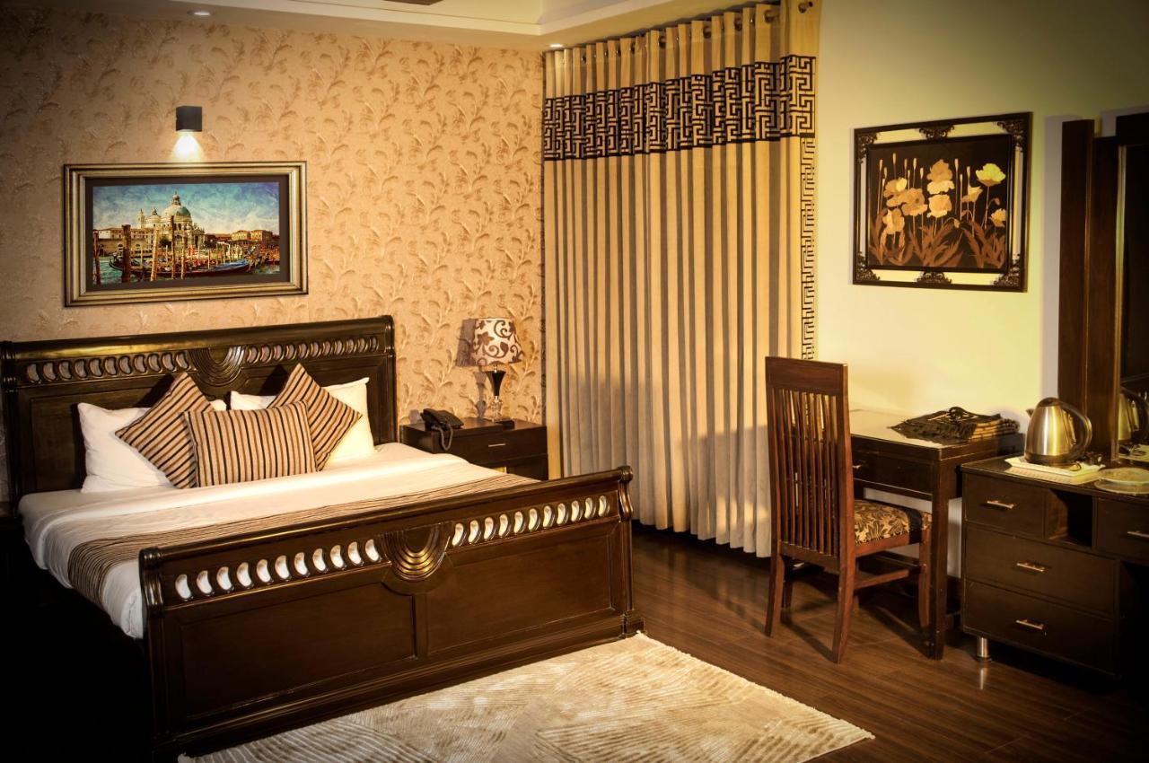 Royal Elegance Hotel Lahore Eksteriør billede
