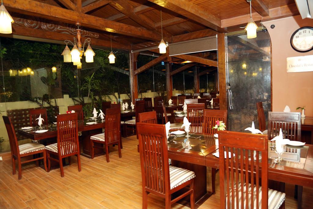 Royal Elegance Hotel Lahore Eksteriør billede