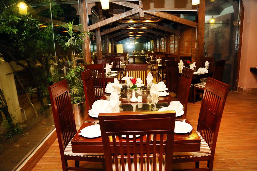 Royal Elegance Hotel Lahore Eksteriør billede