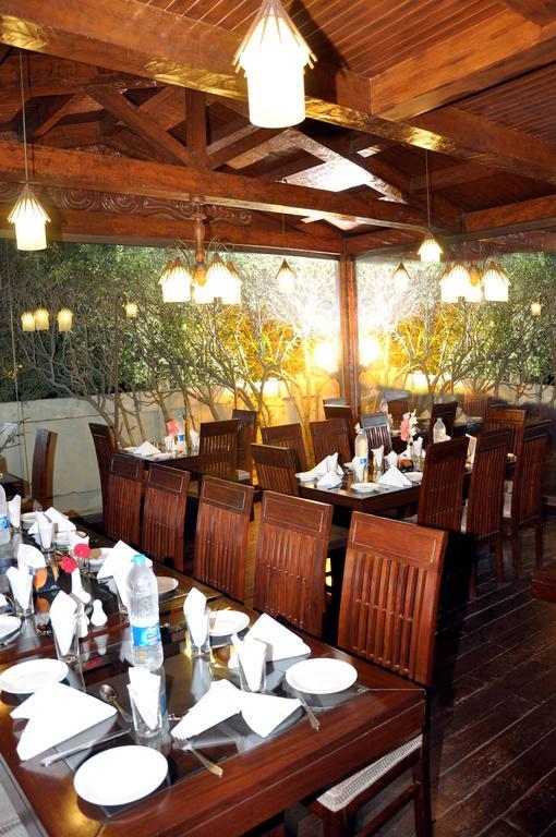 Royal Elegance Hotel Lahore Eksteriør billede