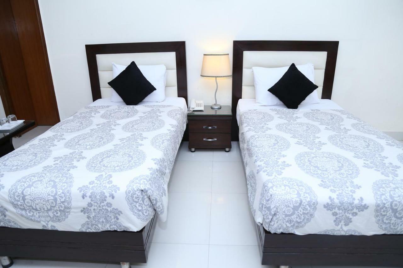 Royal Elegance Hotel Lahore Eksteriør billede